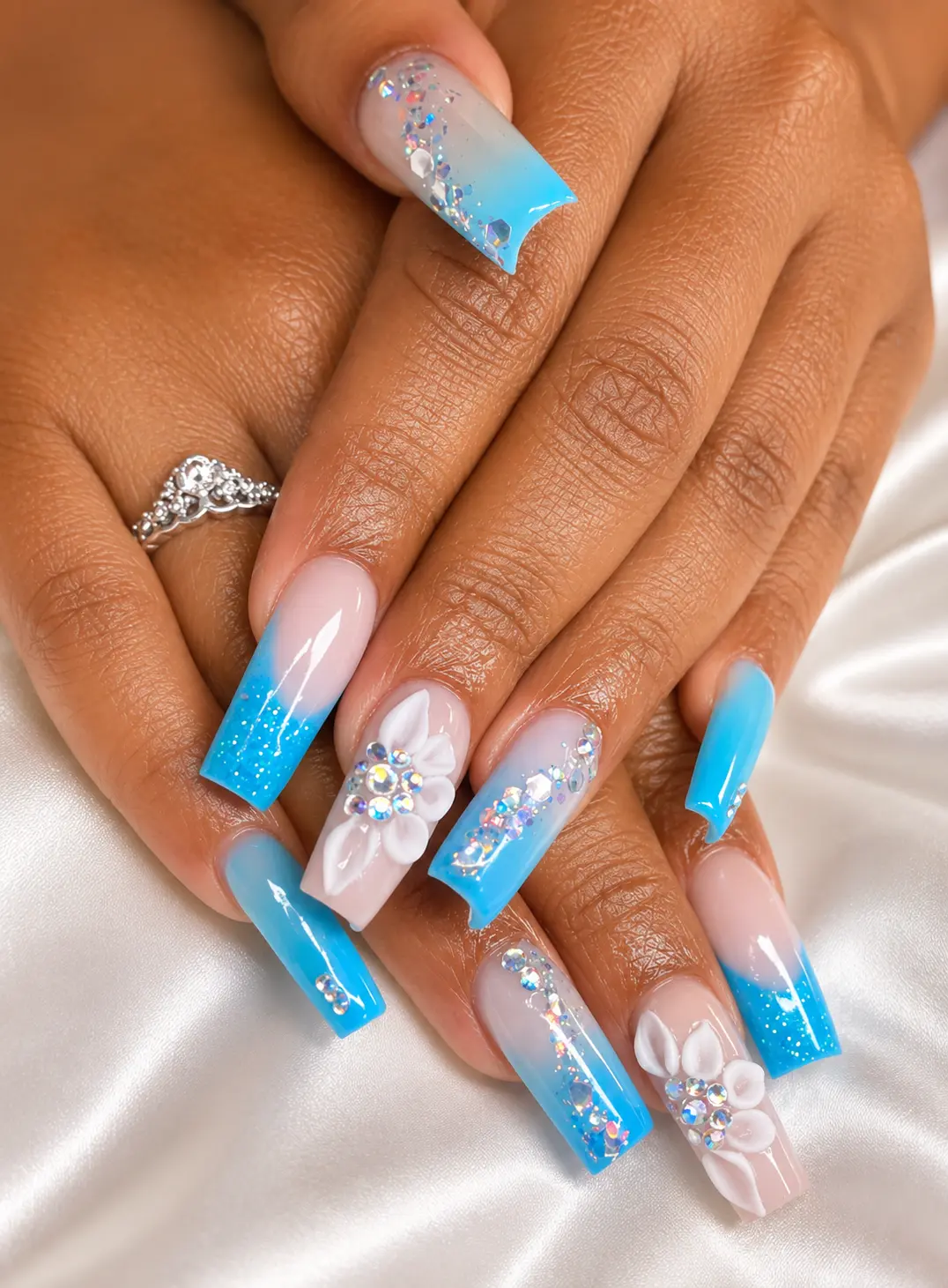 Custom press-on nail design 8