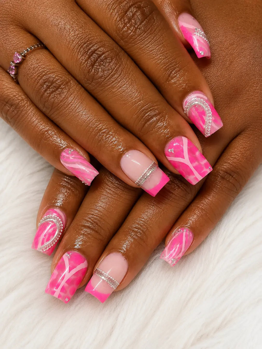 Custom press-on nail design 21
