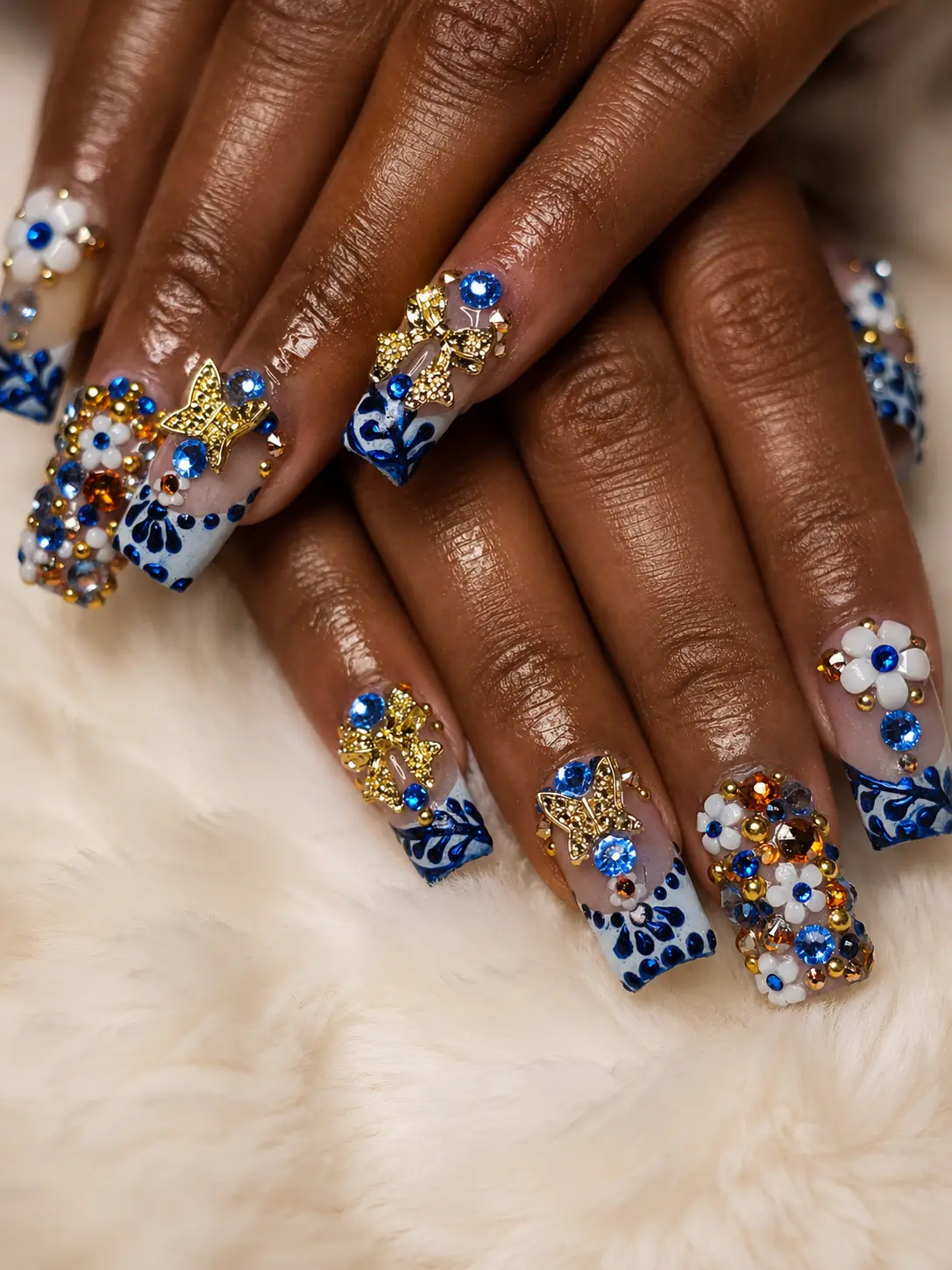 Custom press-on nail design 22